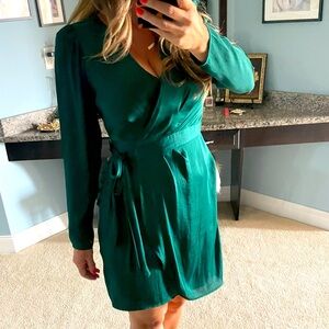 Banana Republic emerald green faux wrap dress long sleeves lined size 2